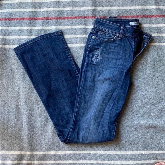 Joe’s Jeans Distressed Jeans - Picture 2 of 11